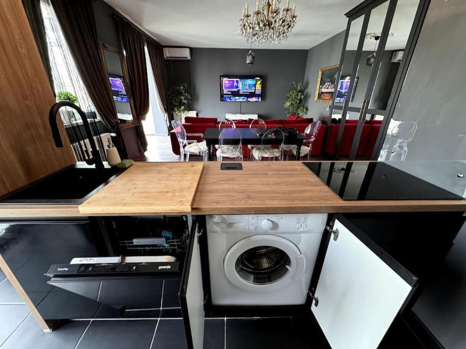 Ultra Central Premium Duplex 부다페스트 외부 사진